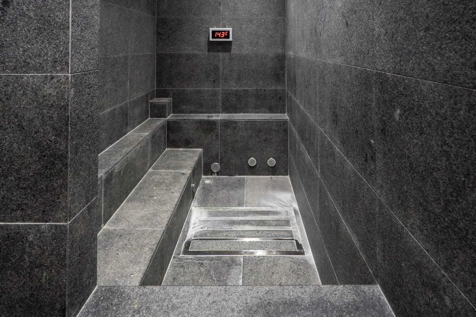 Blueground Id18 Nonhyeon City View Ac Sel-18 Seoul Apartment